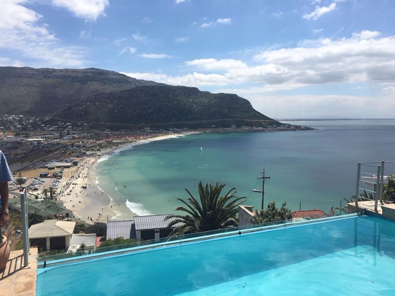 Above the Sea — 4-Star Luxury Hotel in Cape Town, South Africa