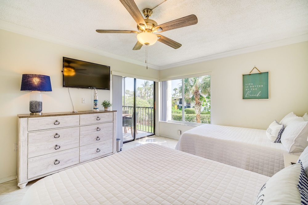 Sunny Fort Pierce Resort Condo w Beach Access - photo 5