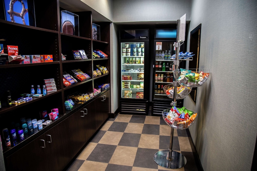 Hampton Inn & Suites Sharon - photo 3