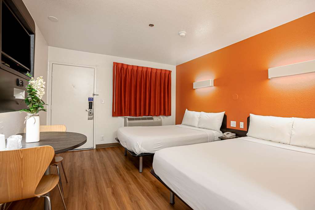 Motel 6 Temecula CA Historic Old Town - photo 18