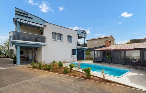 Cozy Apartment In Vrh With Outdoor Swimming Pool — 4-Star Luxury Hotel in Krk, Croatia