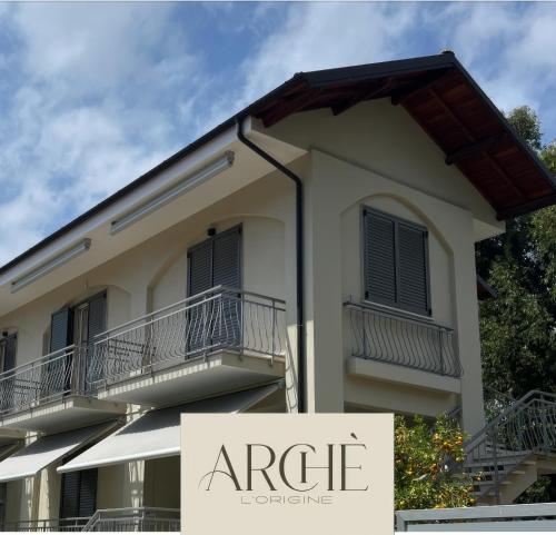 Loano Casa Arche Villa Indipendente Con Giardino — 4-Star Luxury Hotel in Loano, Italy