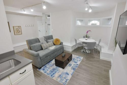 White Brick Retreat Shaw — 4-Star Luxury Hotel in Washington, United States