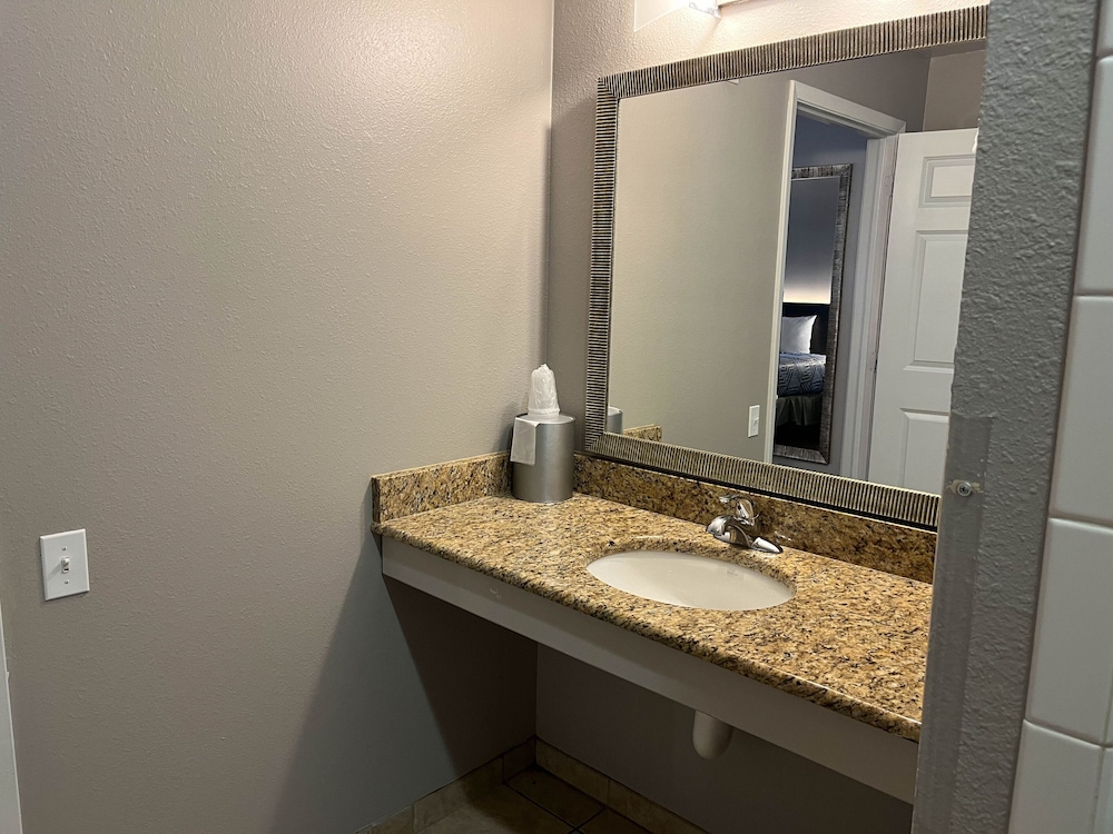 Motel 6 Junction TX Llano River - photo 61