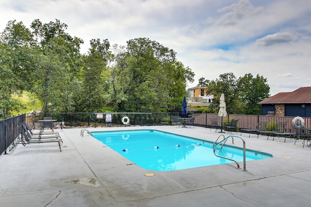 5 Mi to Casino: Waterfront Condo in Hot Springs - photo 20