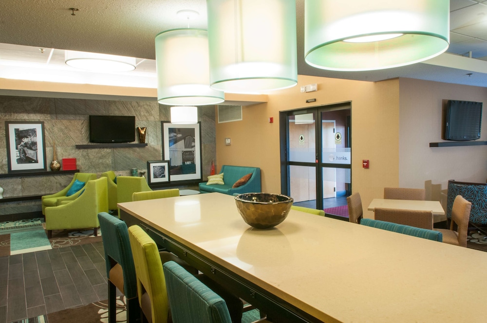 Hampton Inn Louisville North Clarksville - photo 39