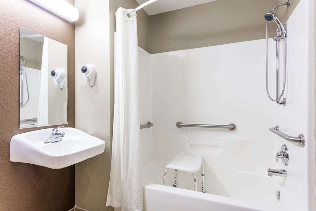 Microtel Inn & Suites by Wyndham Macon - photo 6