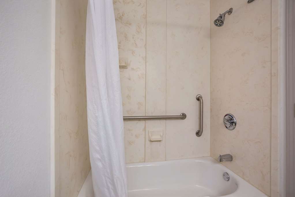 Country Inn & Suites by Radisson Marion IL - photo 31