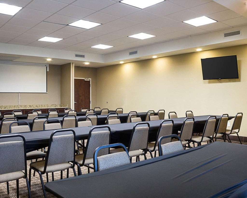 Comfort Suites Minot South - photo 35