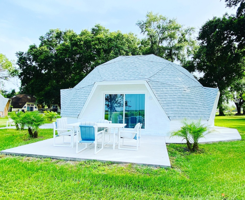 Room 04 Lake Sumner in Clermont, United States