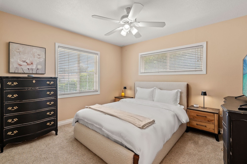 Private Room With Shared Bathroom — hotel in La Puente