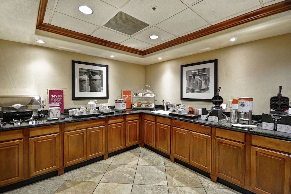 Hampton Inn & Suites Yuma - photo 43