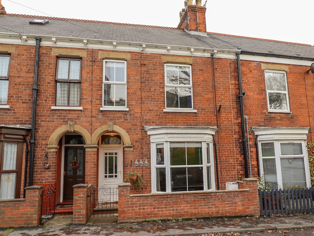 Coastguard Cottages — 4-Star Luxury Hotel in Kingston Upon Hull, United Kingdom