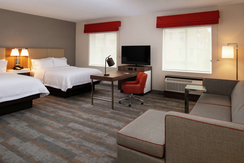 Hampton Inn & Suites Buena Park - photo 14