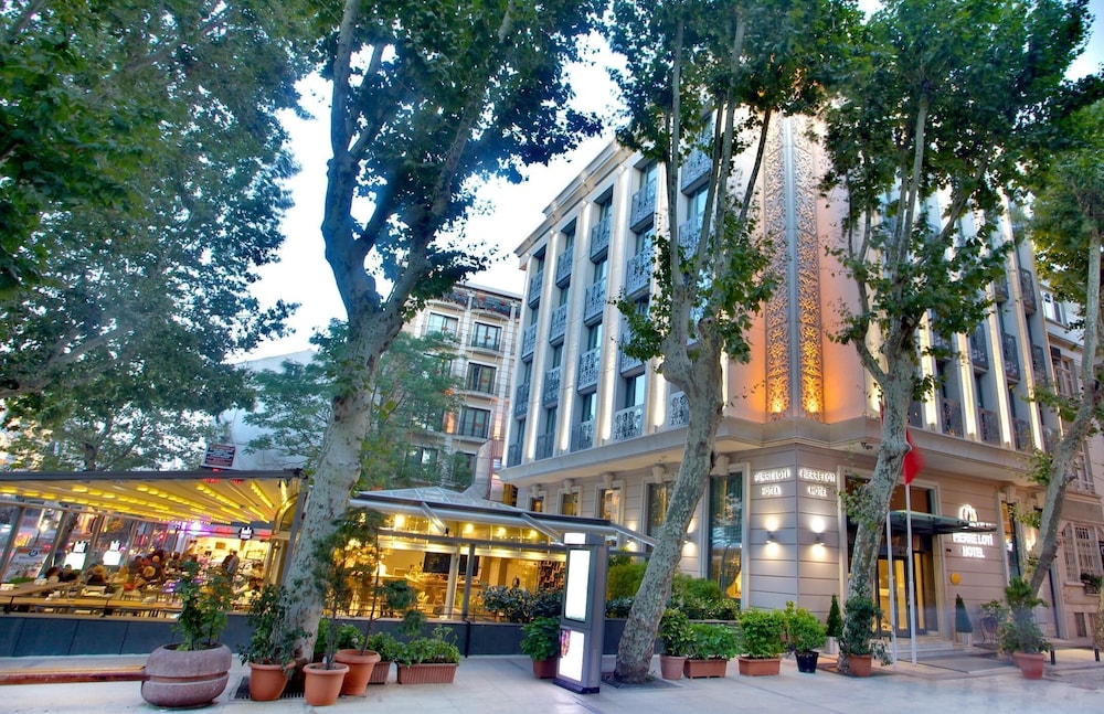 AHC Ayasofya Hotel — 4-Star Luxury Hotel in Istanbul, Turkey