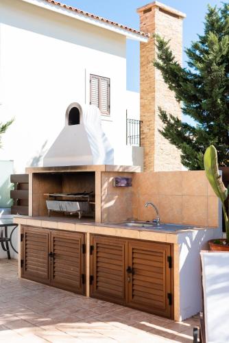 Villa Iris by Ezoria Villas — 4-Star Luxury Hotel in Ayia Napa, Cyprus