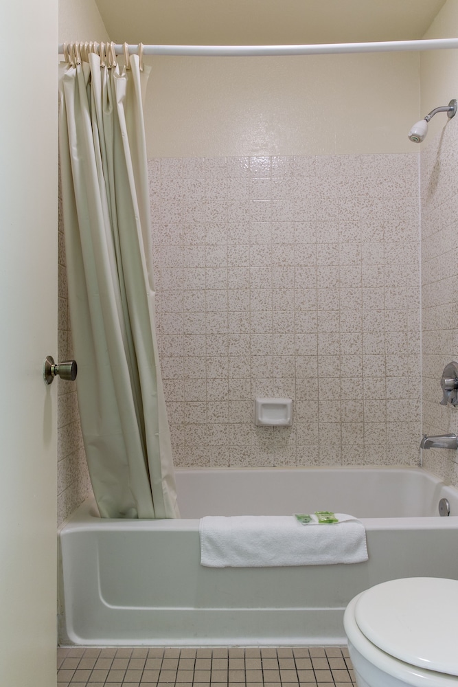 Premier Inns Thousand Oaks - photo 24