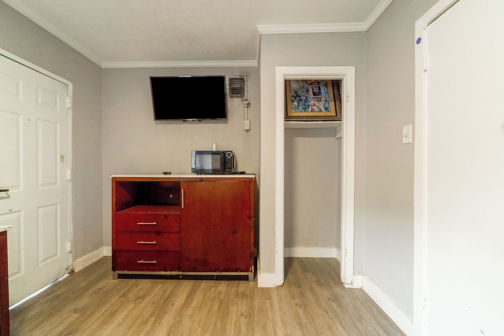 Alamo Oasis Inn And Suites By Oyo San Antonio - photo 17