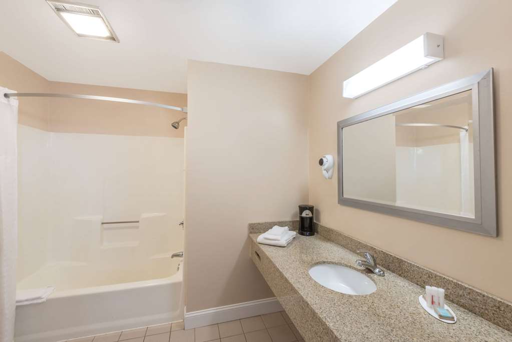 Days Inn By Wyndham Middletown Newport Area - photo 21