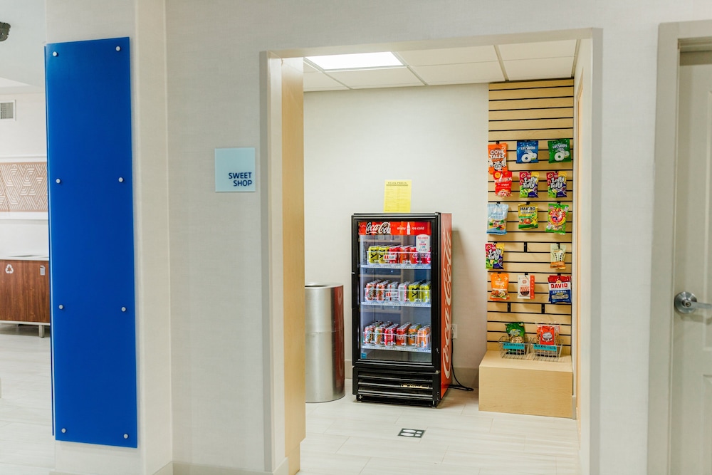 Holiday Inn Express Greenville by IHG - photo 42