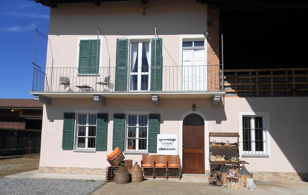 Cantine Cinematografiche — hotel in Cherasco
