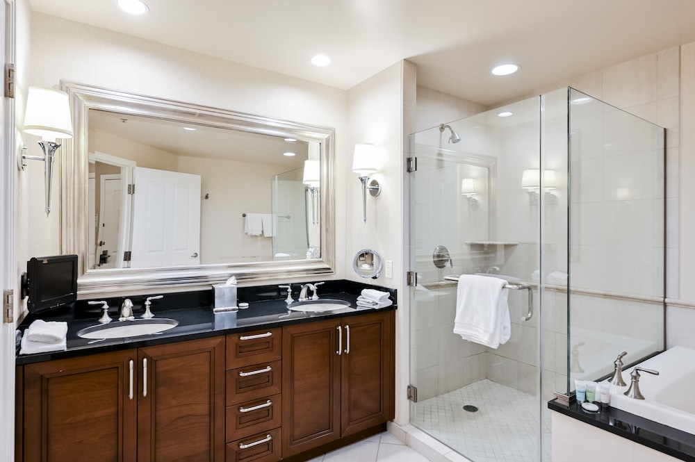 StripViewSuites at Signature - photo 194