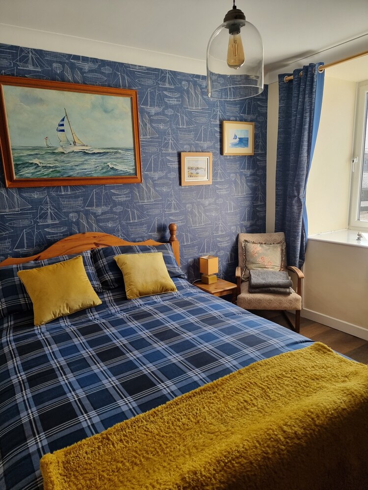 Seafront Inn - carbon neutral hotel in Holyhead