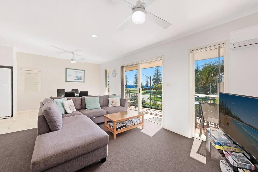 Beachcalmer2 — 4-Star Luxury Hotel in Port Macquarie, Australia