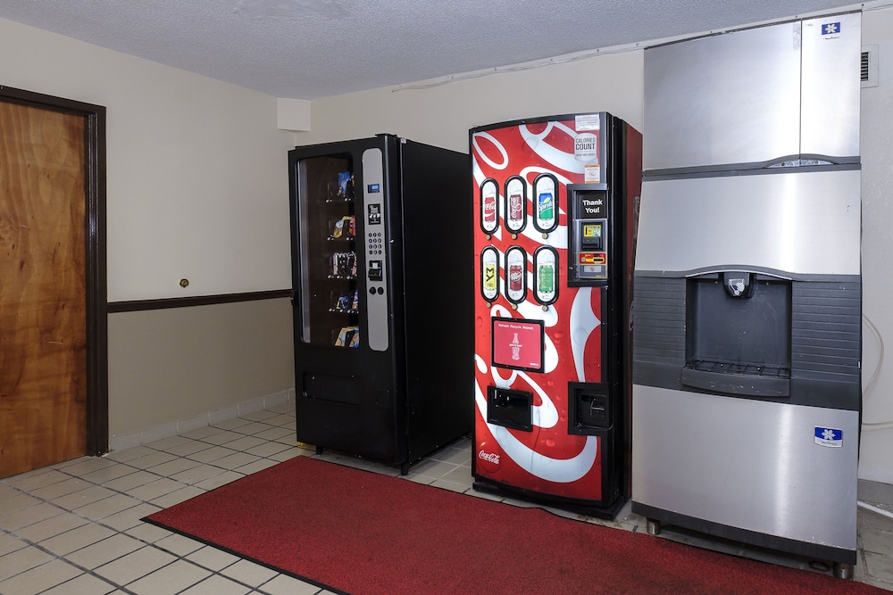Red Roof Inn & Suites Jacksonville NC - photo 37