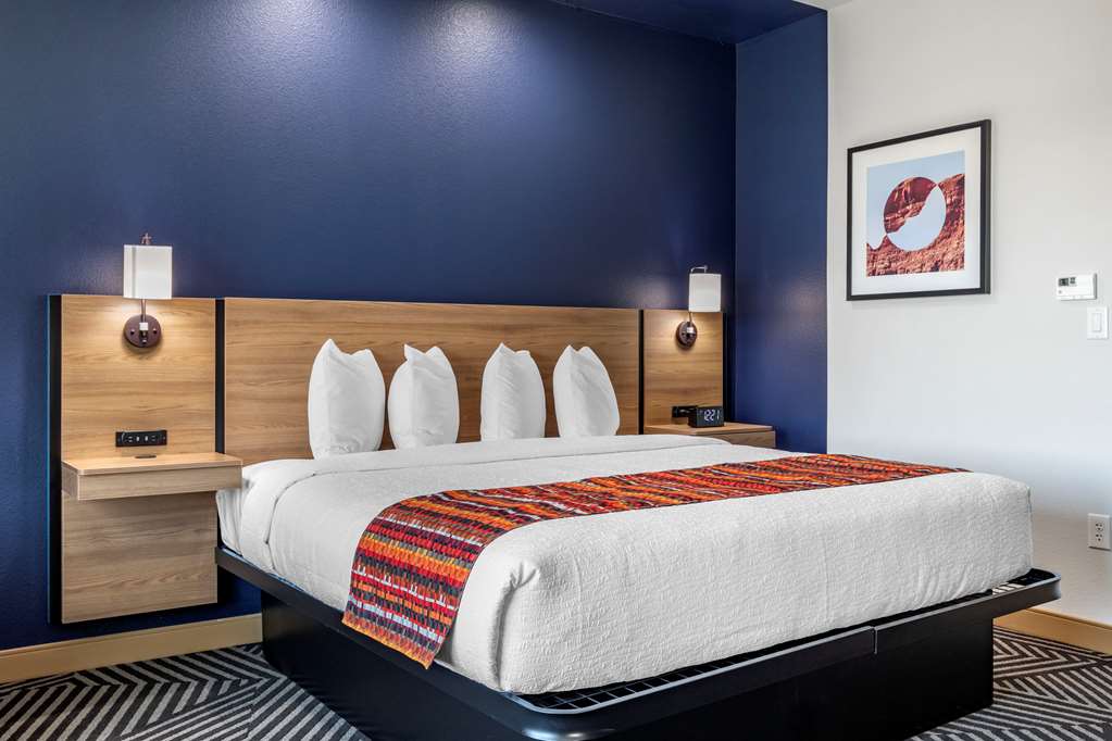 Best Western Plus Amarillo East Hotel - photo 14