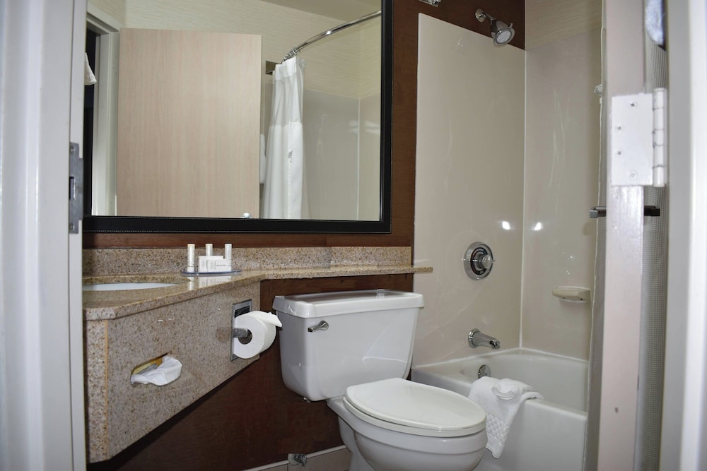 Fairfield Inn & Suites by Marriott Kansas City Liberty - photo 56