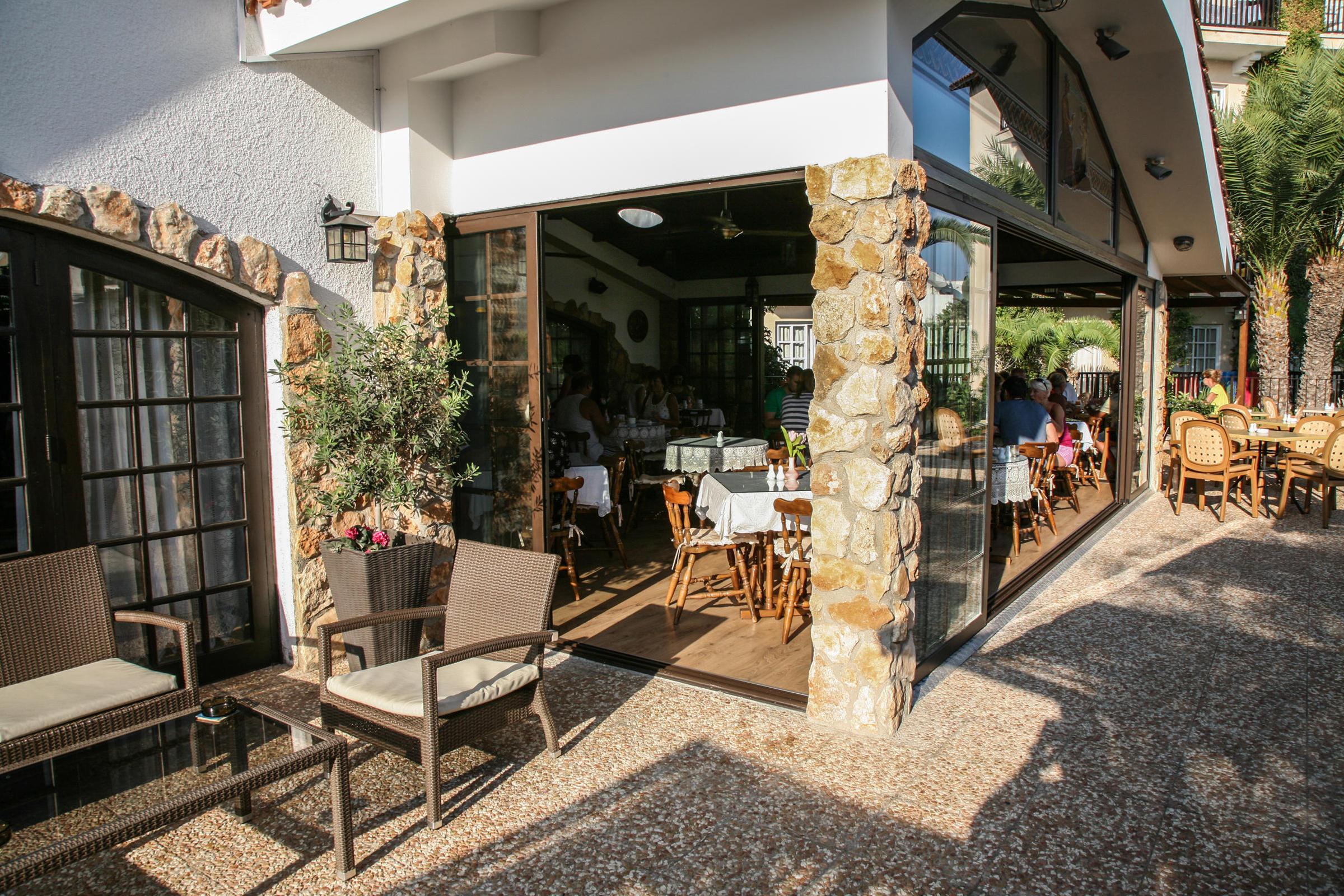 Hotel Description
