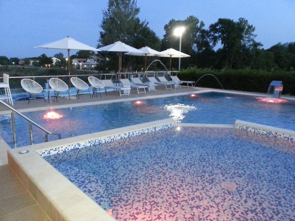 Hotel Lion - carbon neutral hotel in Ulcinj