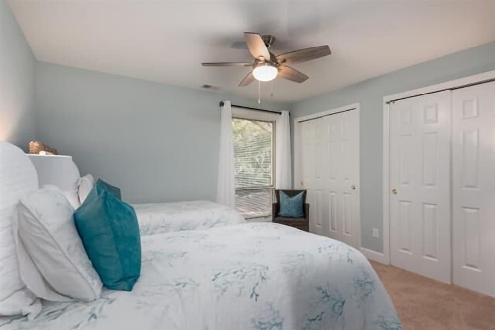 828 Ketch Court at the Sea Pines Resort - photo 4