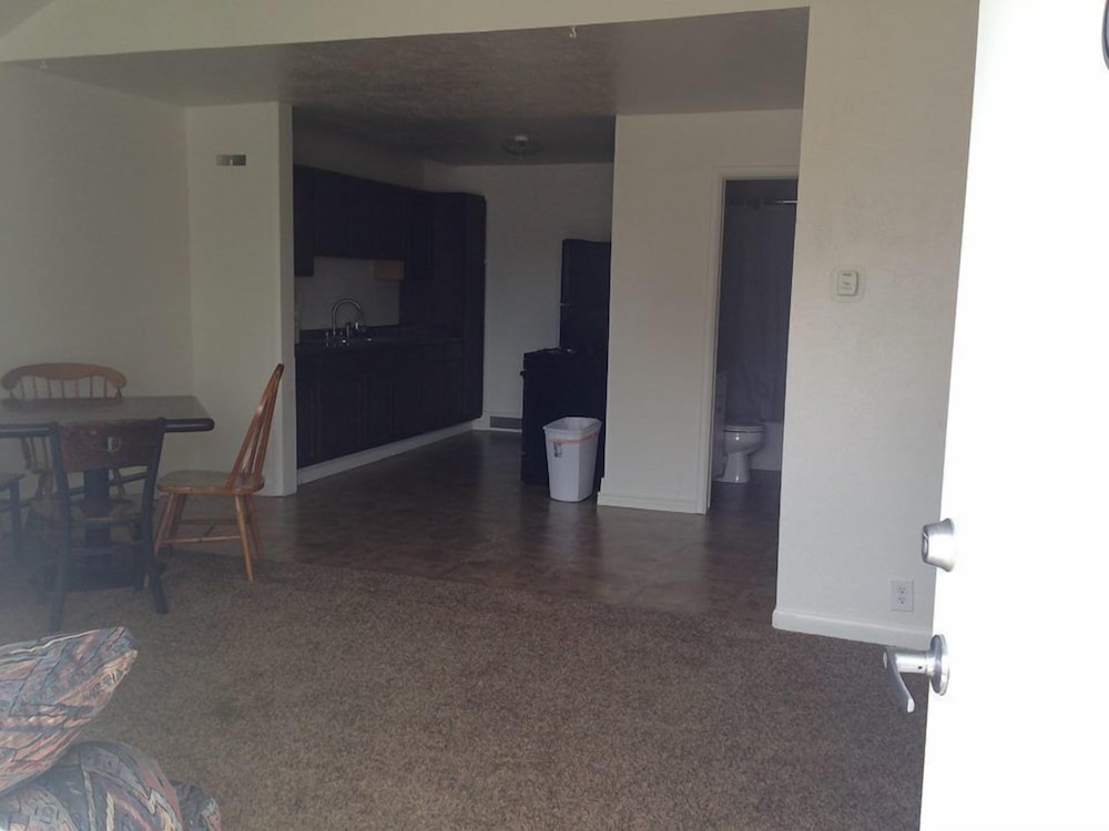 Cattlemen Motel - photo 12