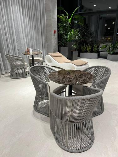 Onyx Palace DeLux
