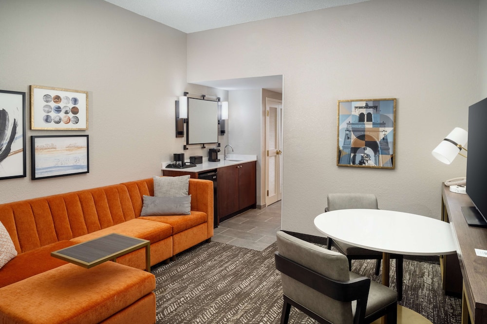Embassy Suites by Hilton Orlando North - photo 24
