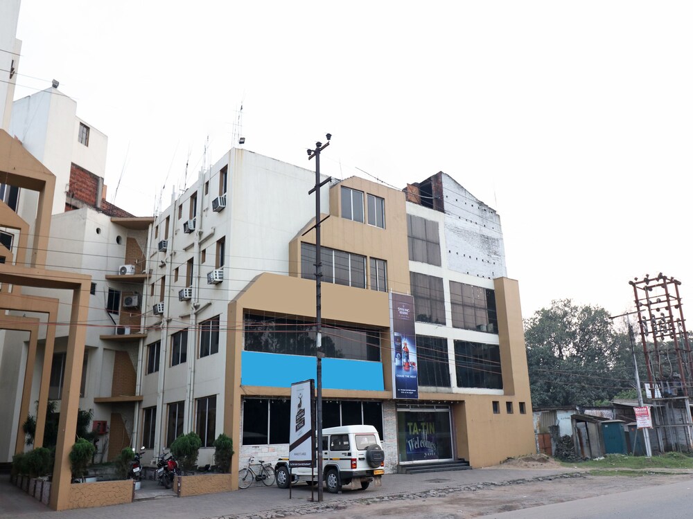 Ta Tin in Durgapur, India