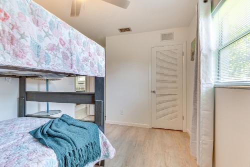 Pelican Beach Retreat Family Home on Space Coast — hotel in Satellite Beach