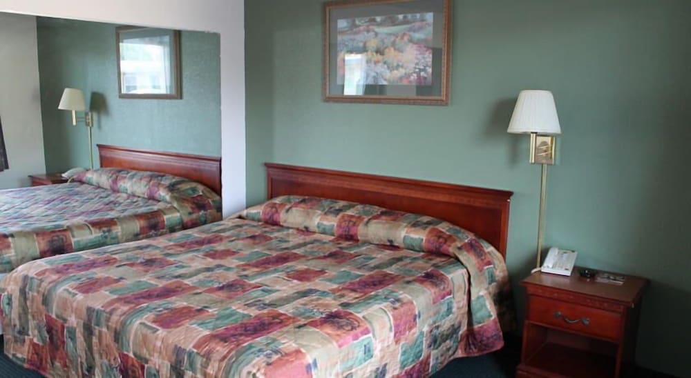 American Motor Inn - photo 10