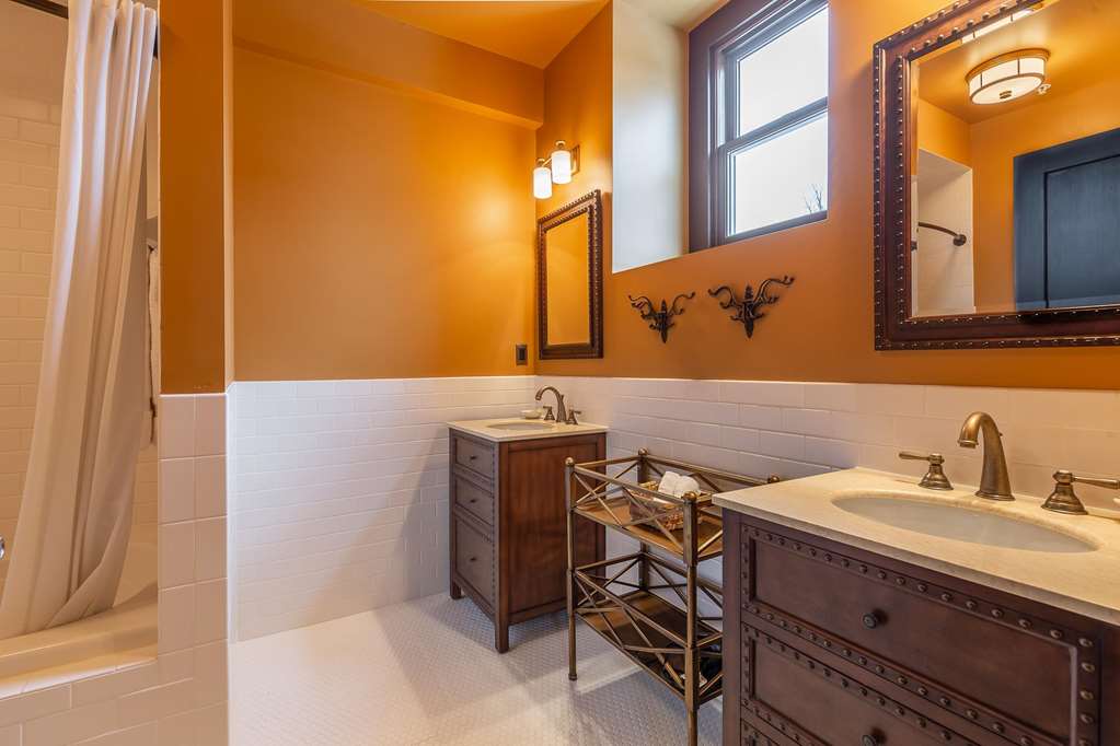 Steele Mansion - photo 25