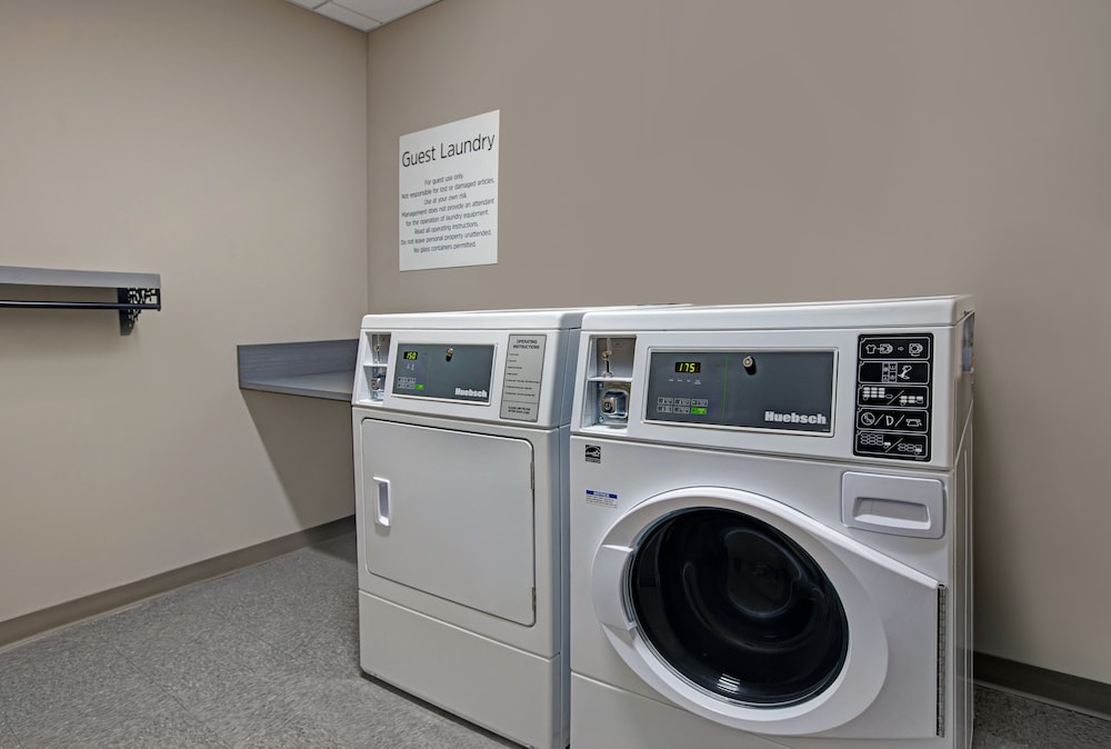 Holiday Inn Express Milwaukee Downtown by IHG - photo 27