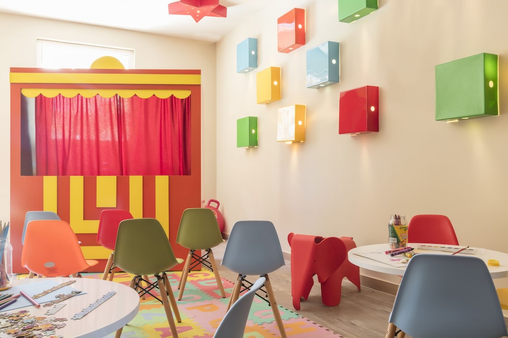 Childrens Play Area - Indoor