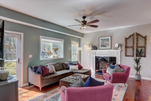 East Asheville Family Getaway in Asheville, United States