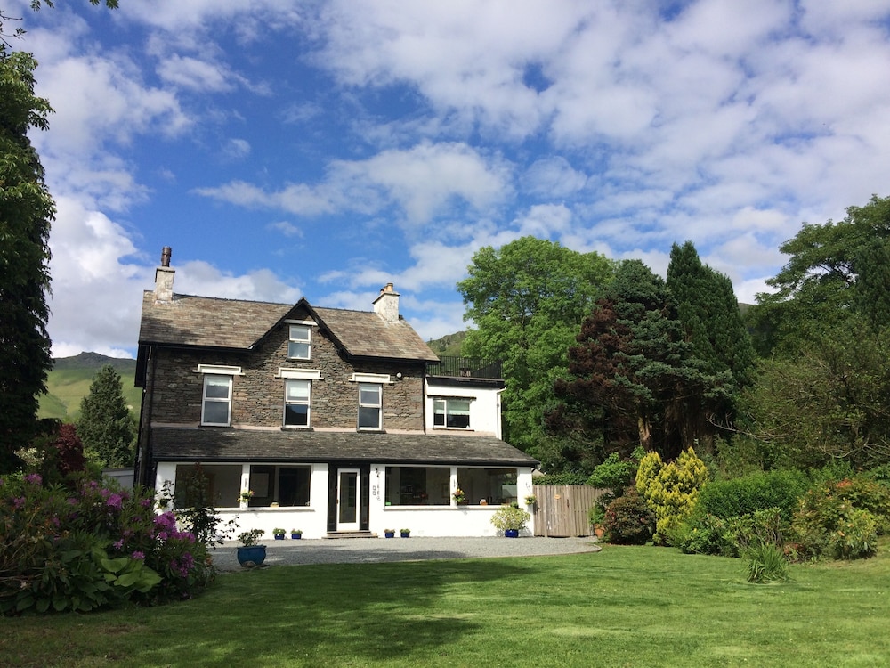 Lake View Country House and Self catering Apartments — 4-Star Luxury Hotel in Ambleside, United Kingdom