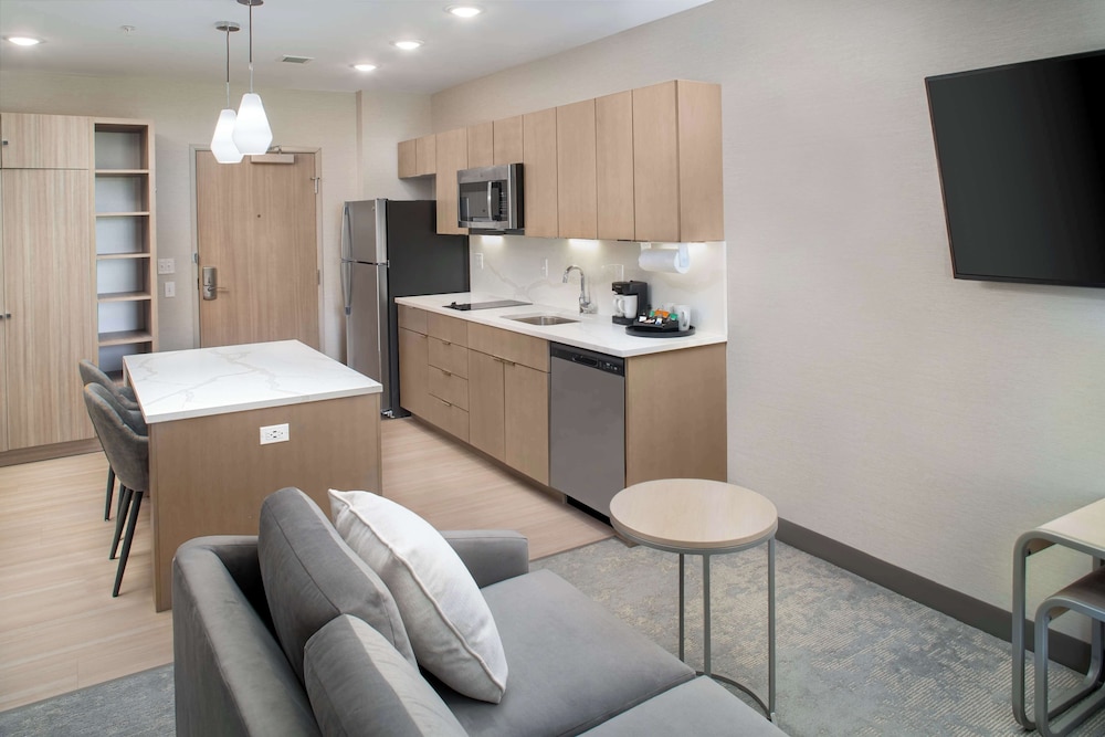 Homewood Suites by Hilton Ann Arbor - photo 12