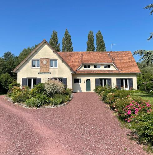 Le Vrai Paradis - carbon neutral hotel in Pende