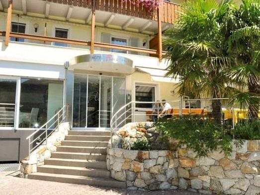 Hotel Pension Flora - carbon neutral hotel in Lagundo