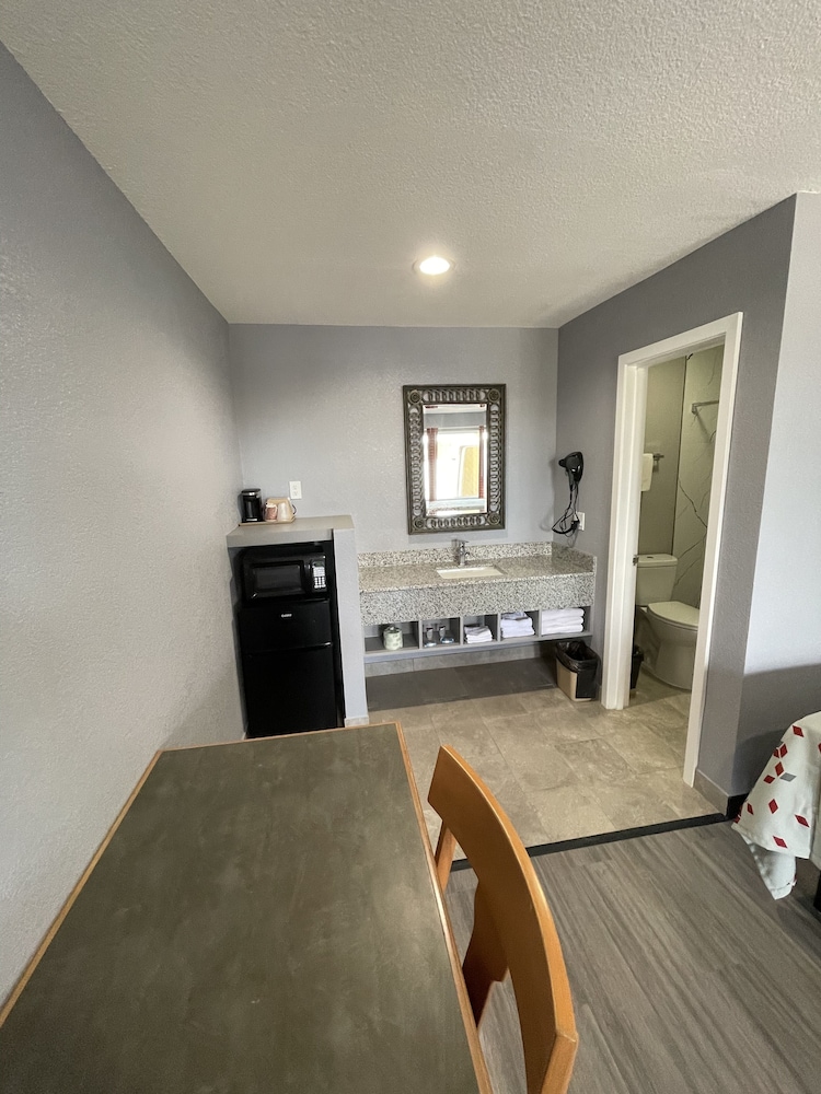 Ridge Motel - photo 5