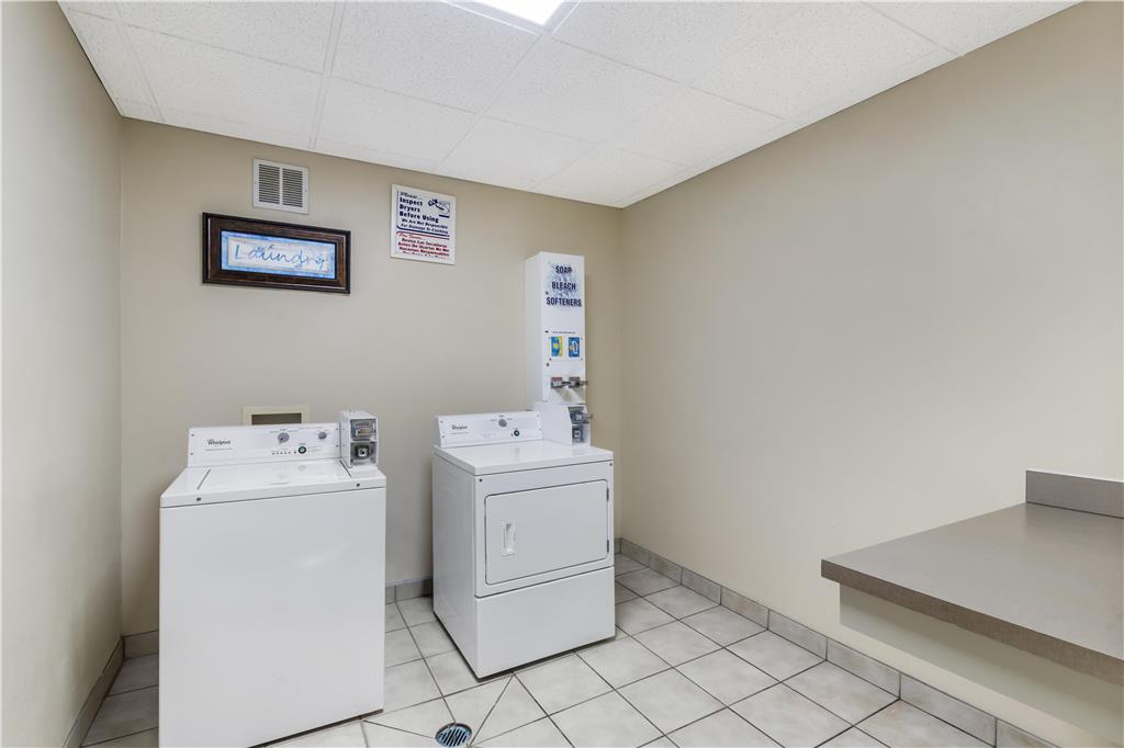 Best Western Plus Richmond Hill Inn - photo 33